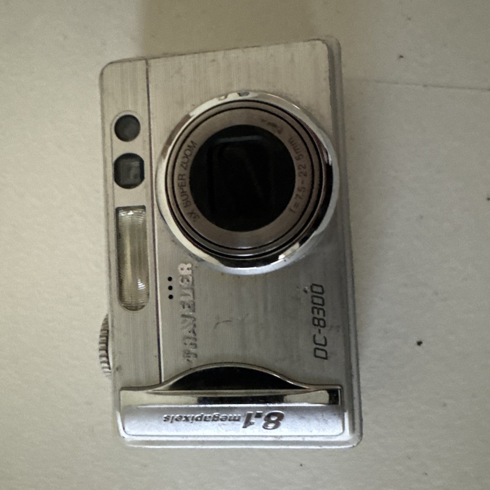 Traveler DC-8300 8.1mp 3x Optical Zoom Silver Digital Still Camera No Battery Un